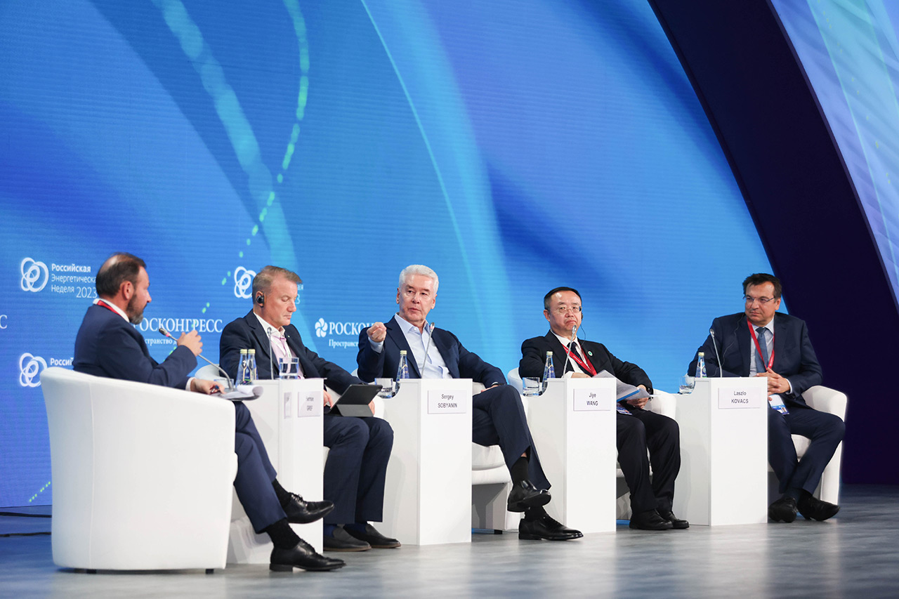 The Russian Energy Week (REW) International Forum took place for the sixth time on 11–13 October 2023 at the Manege Central Exhibition Hall in Moscow